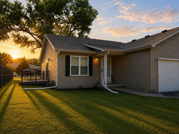 2122 Fox Chase Drive , Ottawa, IL 61350