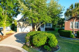 2206 Magnolia Meadows Drive photo 4
