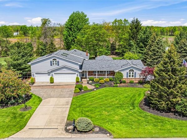 735 Fairway Street , Jefferson, OH 44047