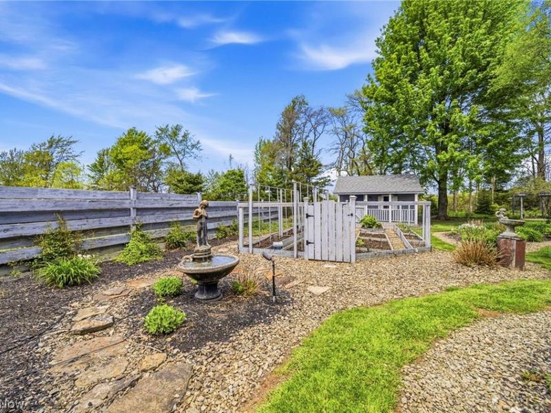 735 Fairway Street, Jefferson, OH 44047 Photo 17