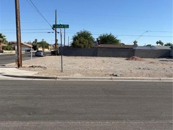 N Lucerne Street, Las Vegas, NV 89104