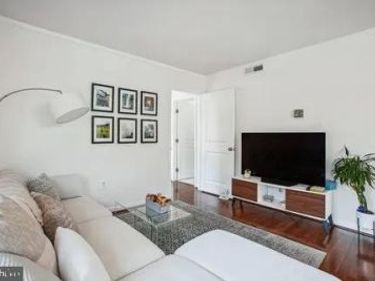 1300 ARMY NAVY DRIVE , Unit 321, ARLINGTON, VA 22202