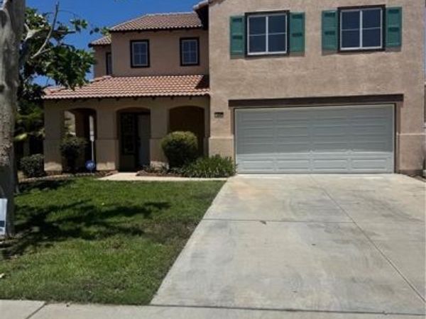 674 Myrtle Ave, Perris, CA 92571