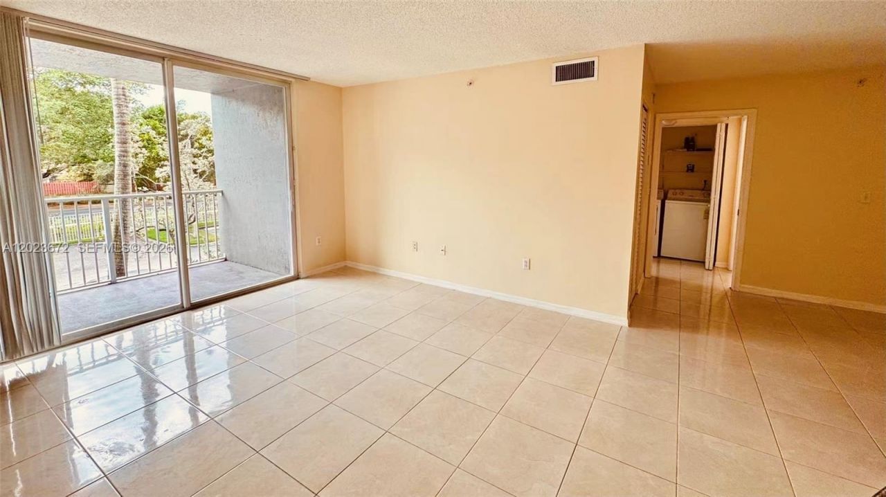 631 SW 111th Ln , Unit 205, Pembroke Pines, FL 33025 Photo