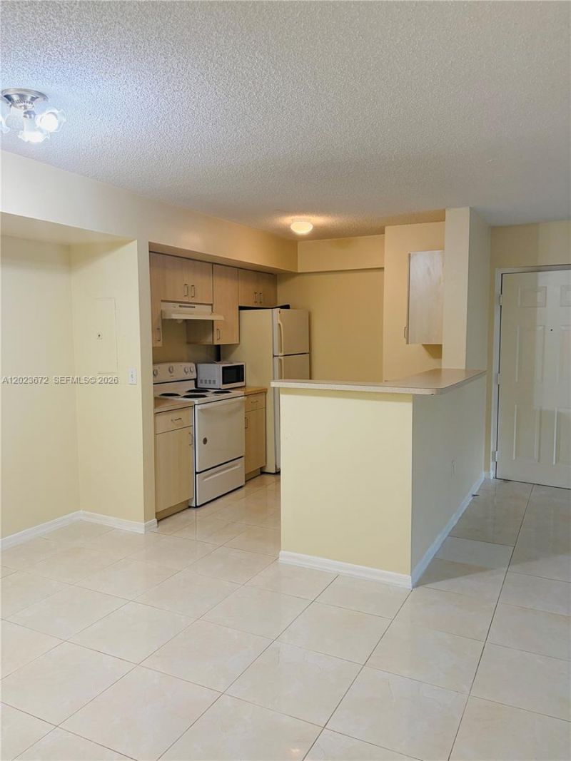 631 SW 111th Ln , Unit 205, Pembroke Pines, FL 33025 Photo