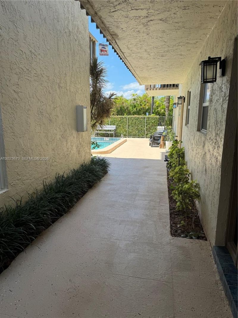 1910 NE 5th St, Unit 107, Deerfield Beach, FL 33441 Photo