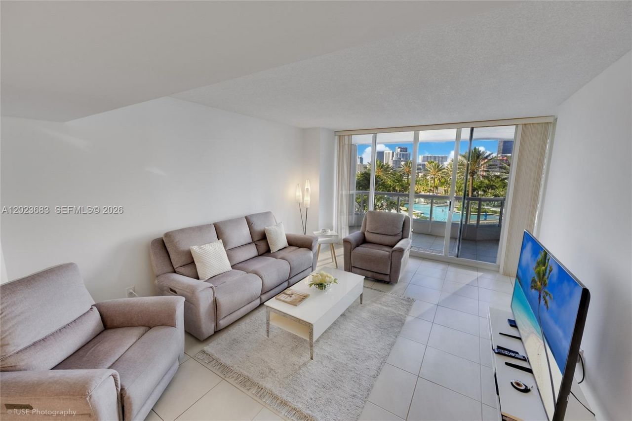 21205 Yacht Club Dr , Unit 701, Aventura, FL 33180 Photo