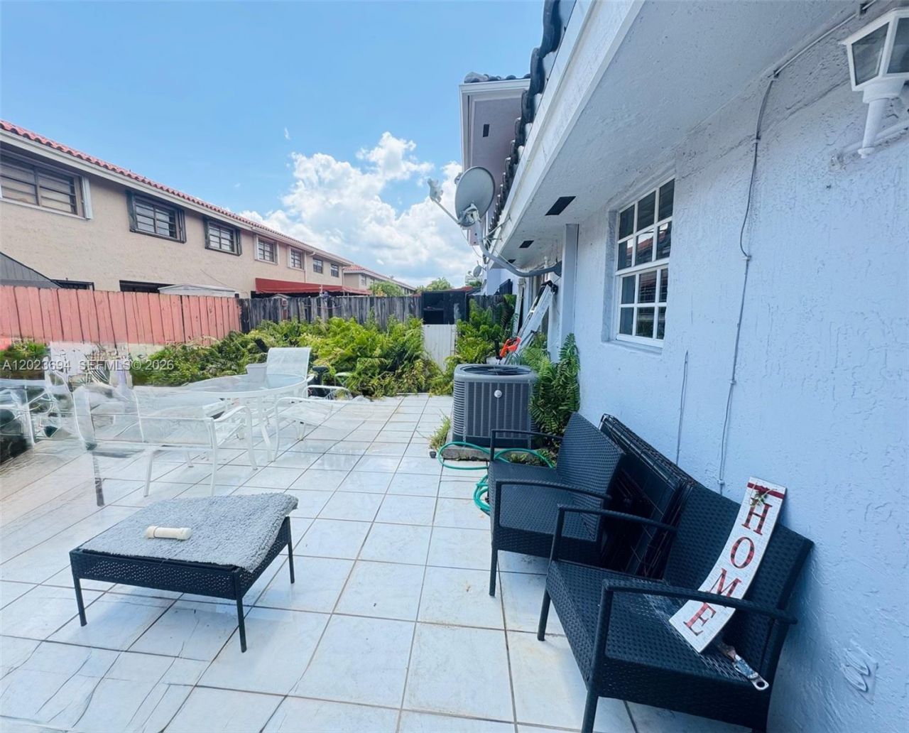 10904 NW 7th St, Unit 201, Miami, FL 33172 Photo