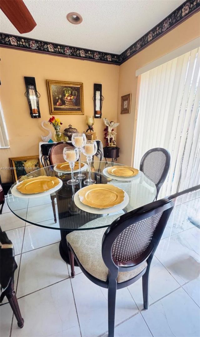 10904 NW 7th St, Unit 201, Miami, FL 33172 Photo