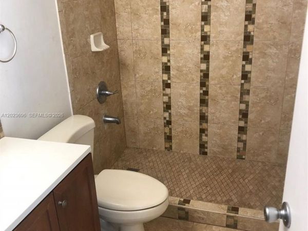9150 Fontainebleau Blvd , Unit 203-2, Miami, FL 33172