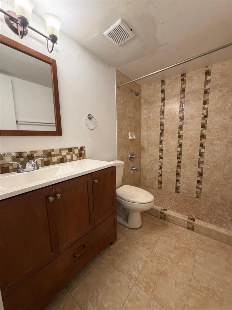 9150 Fontainebleau Blvd , Unit 203-2, Miami, FL 33172 Photo
