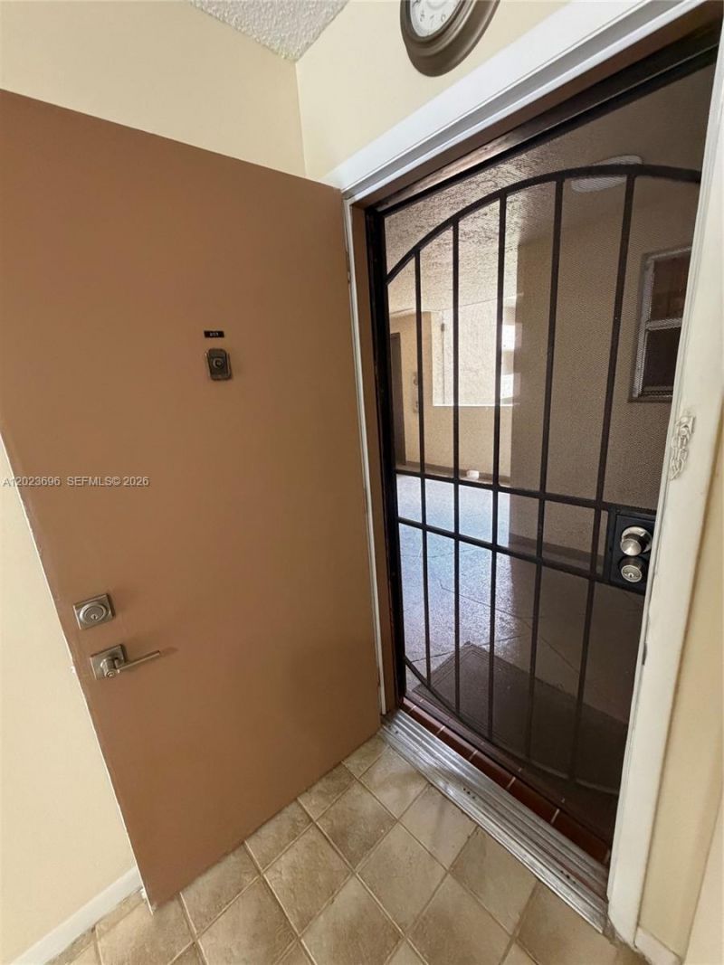 9150 Fontainebleau Blvd , Unit 203-2, Miami, FL 33172 Photo