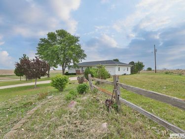148 SW 42nd Road , Hallam, NE 68368