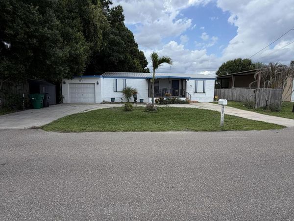 4207 SE 27th Street, Okeechobee, FL 34974