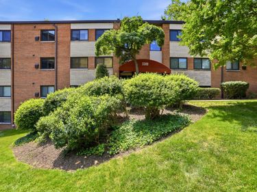3300 S 28TH STREET, Unit 402, ALEXANDRIA, VA 22302