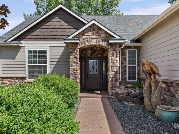 235 Magnolia Ave, Fruitland, ID 83619