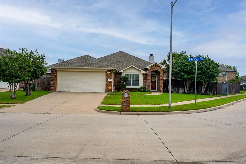 7427 Lake Front Trail, Arlington, TX 76002 Main Photo