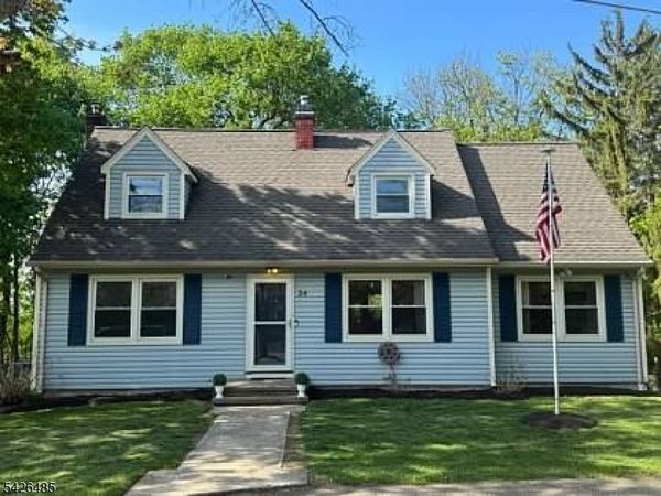 24 High St, Bloomsbury, NJ 08804