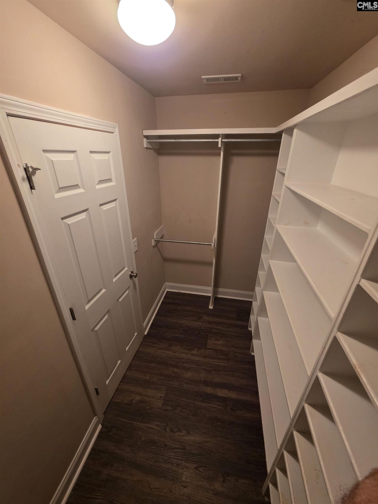 228 Chesterton Drive Photo 15