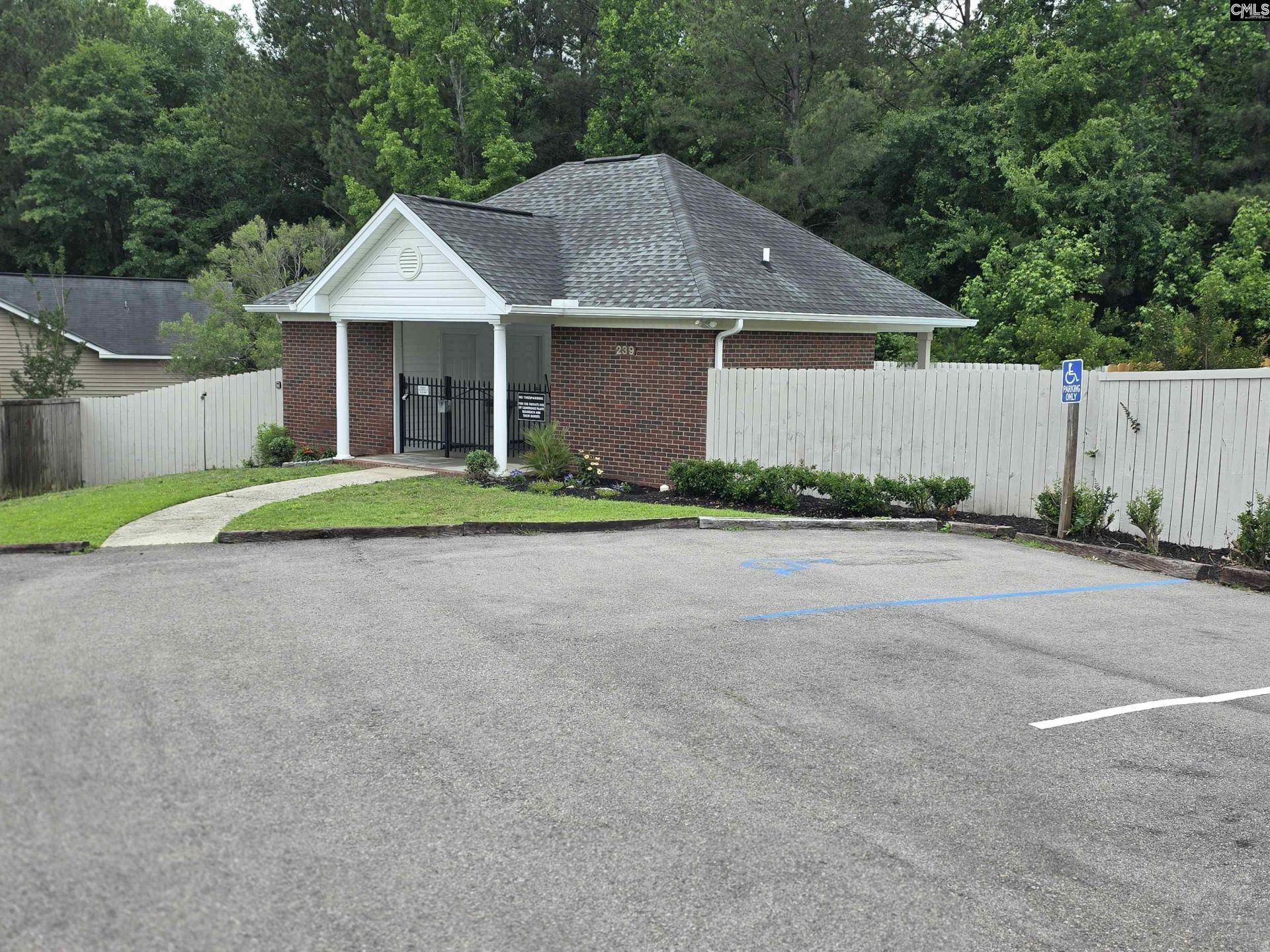 228 Chesterton Drive Photo 39