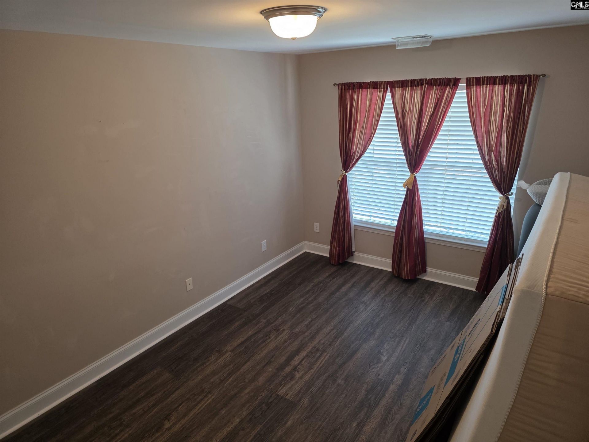 228 Chesterton Drive Photo 5