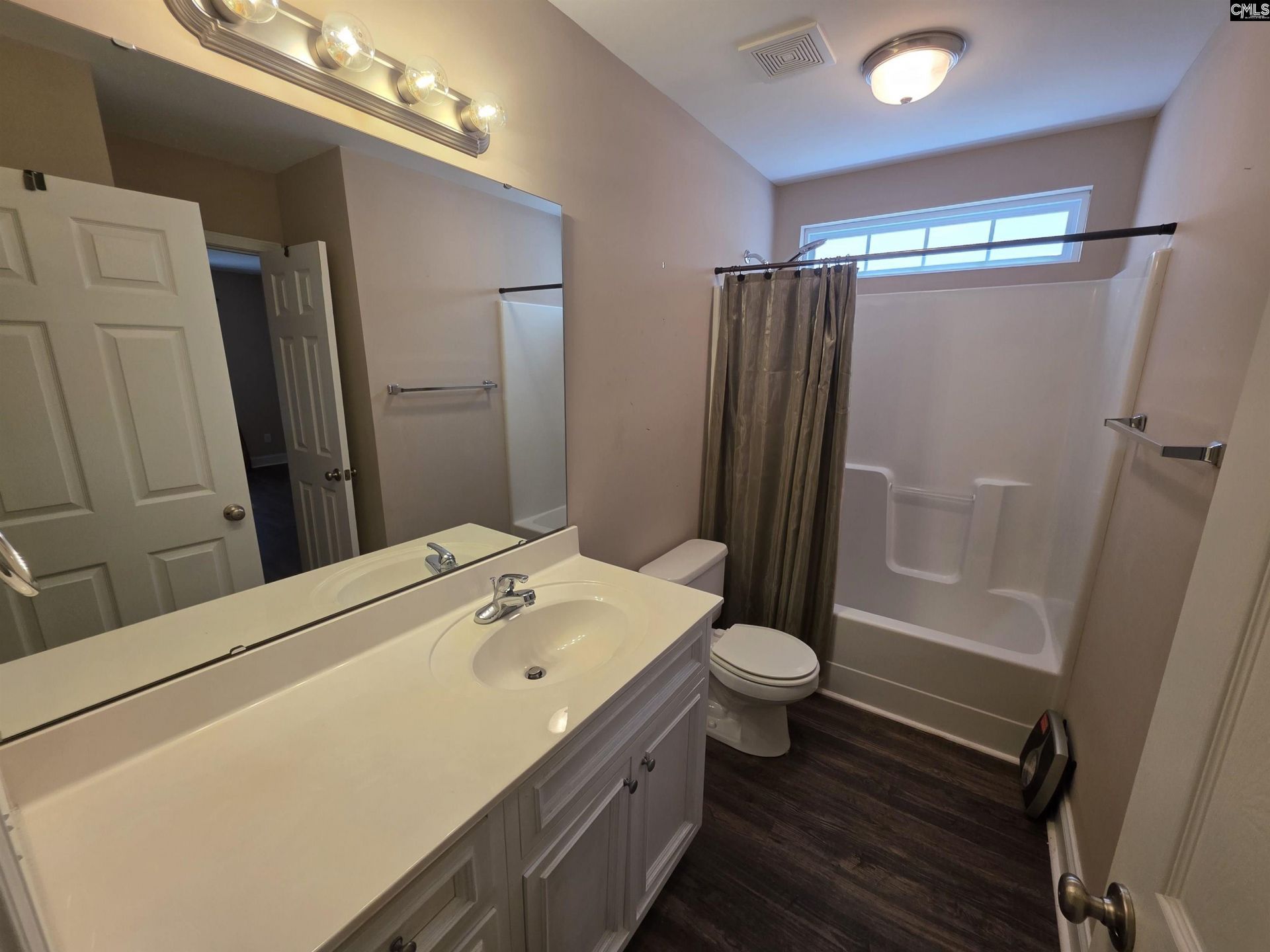 228 Chesterton Drive Photo 6