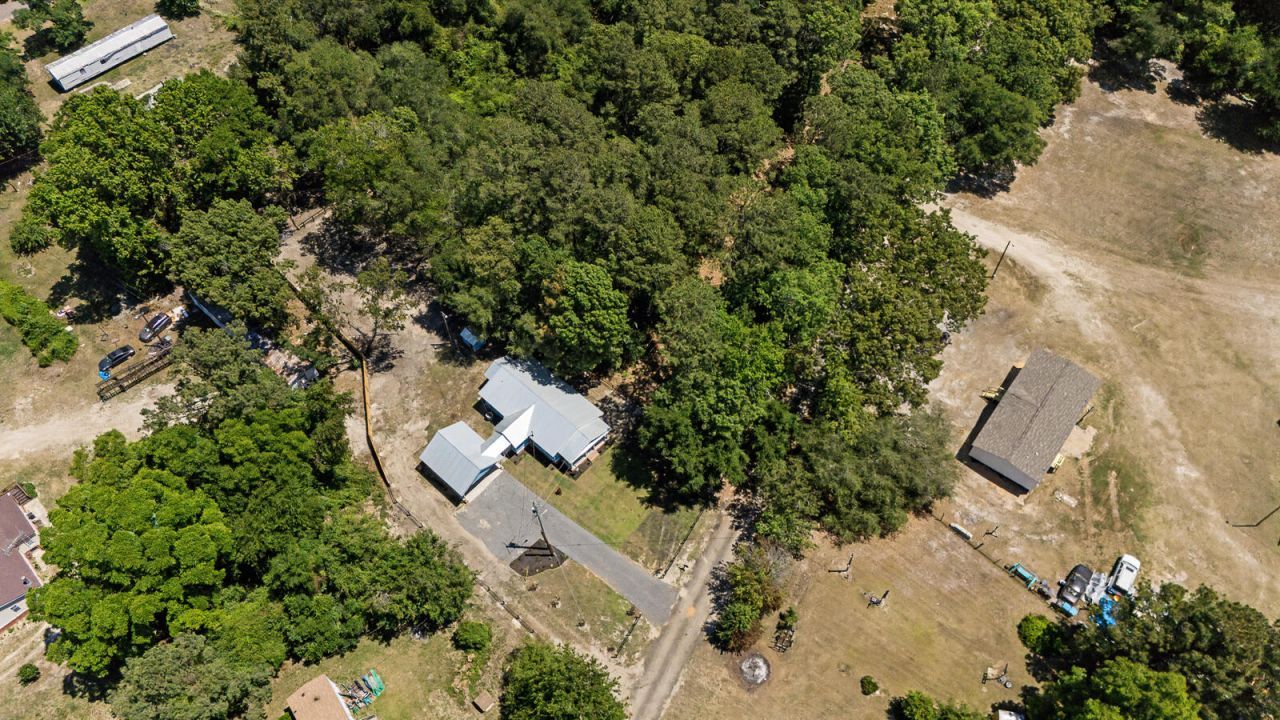 192 Bounty Road Photo 7