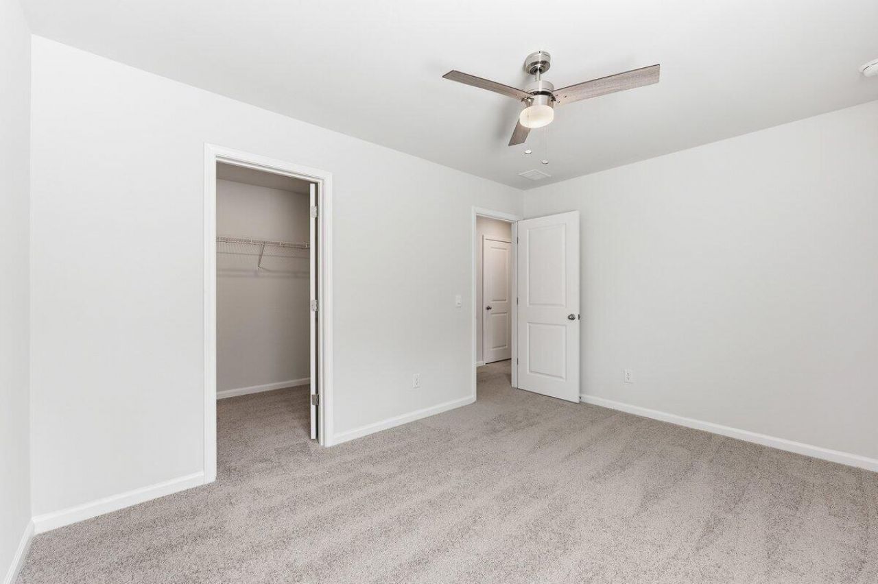 606 Red Mulberry Road Photo 15