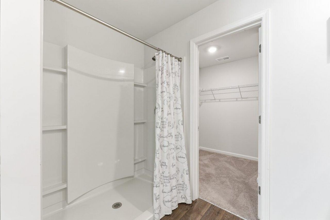 606 Red Mulberry Road Photo 7