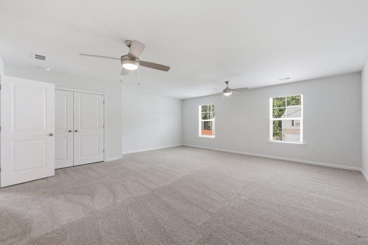 606 Red Mulberry Road Photo 9