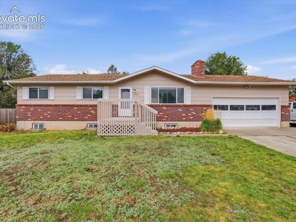 3111 Shadowglen Way, Colorado Springs, CO 80918