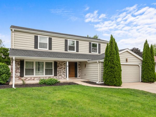 1134 Jamestown Court , Schaumburg, IL 60193