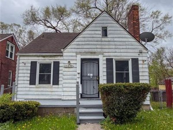 15456 Saratoga Street , Detroit, MI 48205