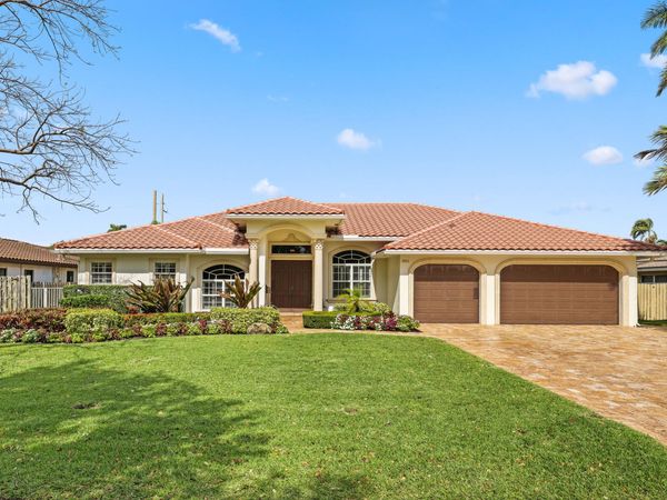 3511 NE 27th Avenue, Lighthouse Point, FL 33064