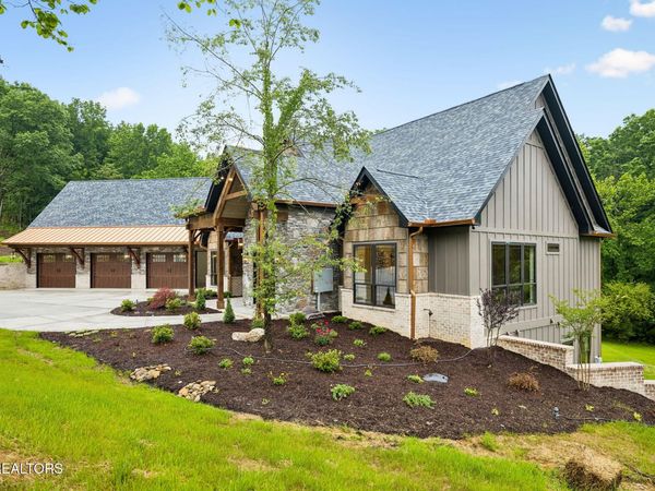 645 Douglas Ridge Drive, Dandridge, TN 37725