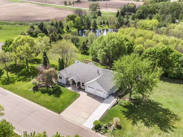 400 Klarsyn Street SE, Cokato, MN 55321