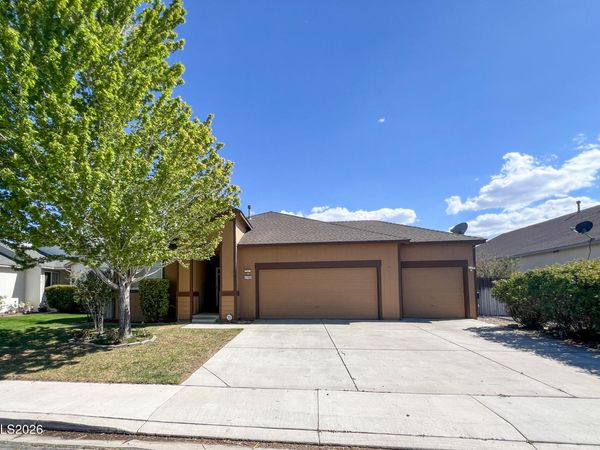 1135 Mountain Rose Drive, Fernley, NV 89408