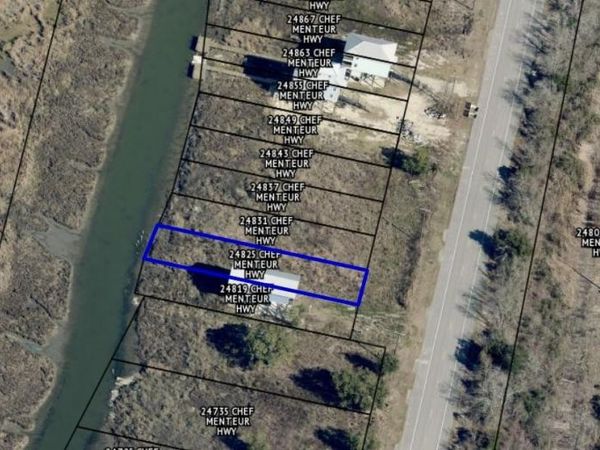 24825 CHEF MENTEUR Highway , New Orleans, LA 70129