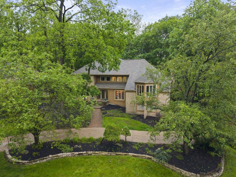 455 Delegate Drive, Columbus, OH 43235 Photo 2