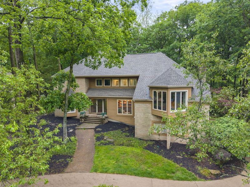 455 Delegate Drive, Columbus, OH 43235 Photo 3