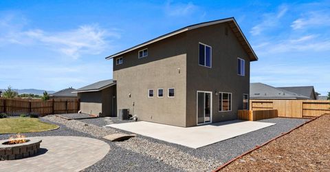 765 Garnet Way, Fernley, NV 89408 Photo