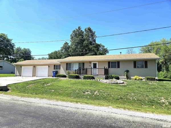 103 ILLINOIS Avenue, East Galesburg, IL 61430