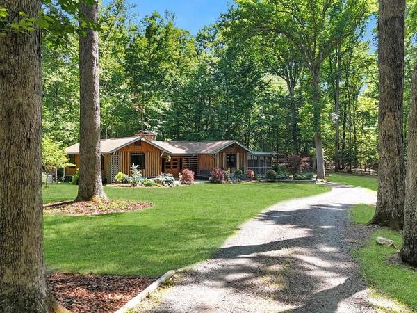 8218 KINCHELOE ROAD, CLIFTON, VA 20124