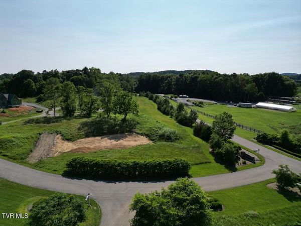 Tbd Exclamation Point, Unit 195, Bristol, VA 24202