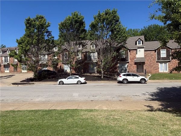 1763-1791 N Chestnut Avenue , 10 Units, Fayetteville, AR 72703