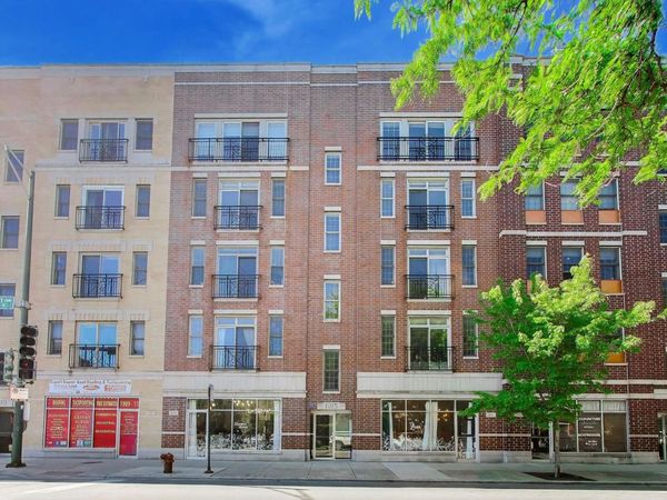 1915 W Diversey Parkway , Unit 402, Chicago, IL 60614