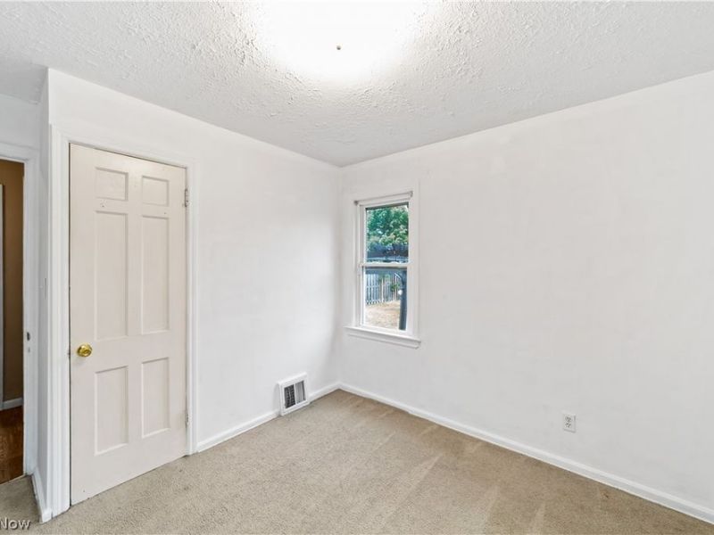5000 Kenmore Avenue , Parma, OH 44134 Photo 19