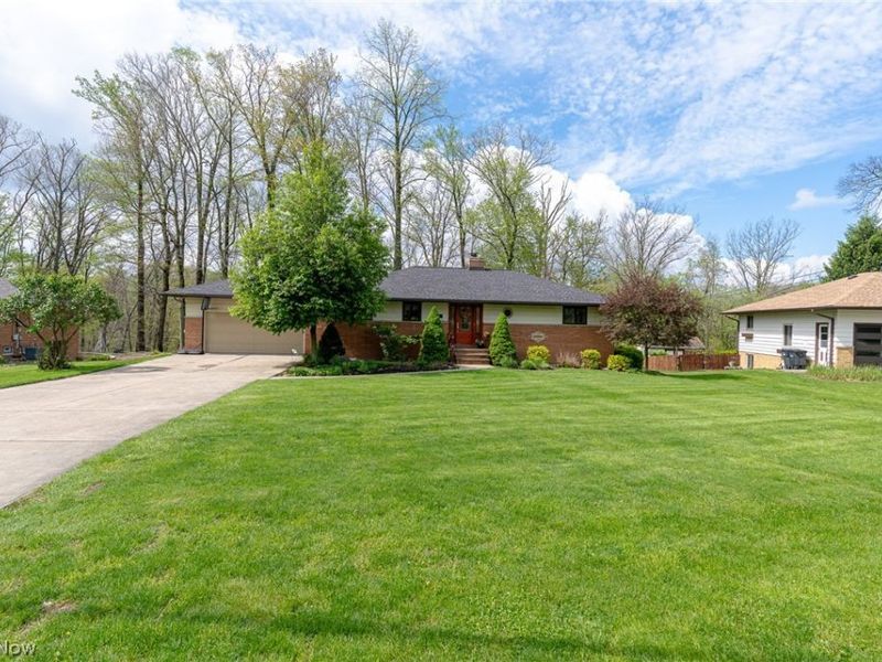 4064 Diana Drive, Broadview Heights, OH 44147 Photo 2