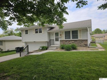 12238 T Street, Omaha, NE 68137