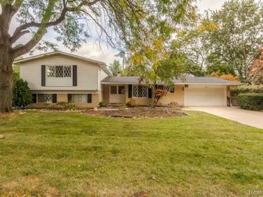 11261 Alger Street, Warren, MI 48093